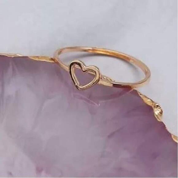 Size 8 Rose Gold Tone Hollow Heart Ring - Picture 1 of 9